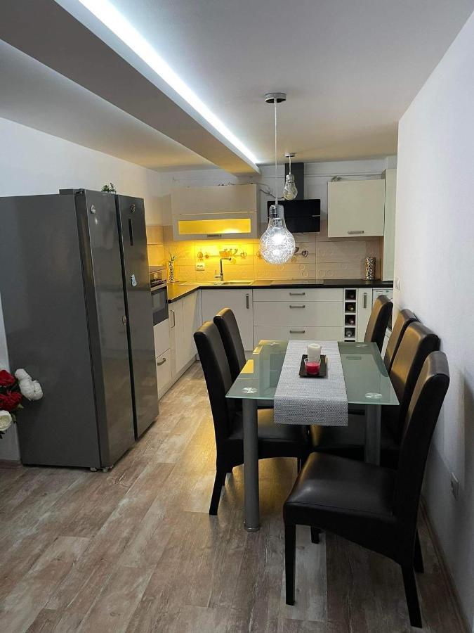 Apartament Ema Bistriţa Εξωτερικό φωτογραφία